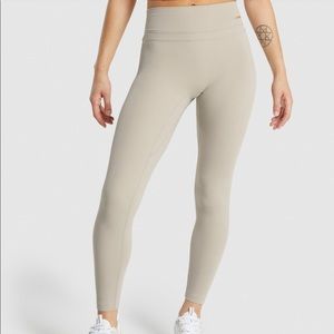 Whitney High Rise Leggings V3 - M